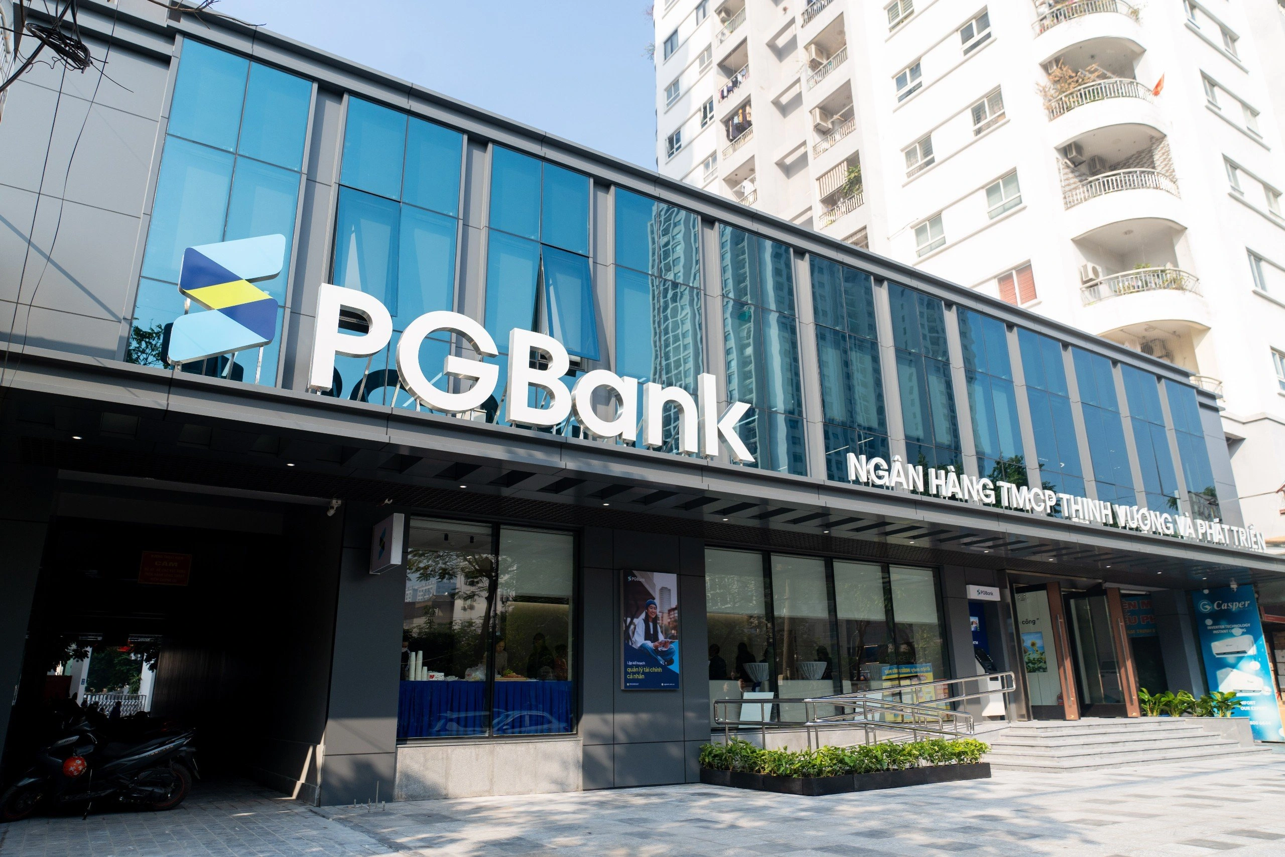 Ai là chủ của PGBank?