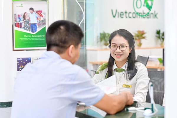 [Update 10/2024] Vay tiền Vietcombank online không thế chấp - Lãi chỉ từ 10,8%/năm