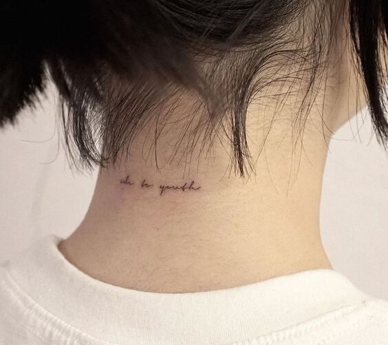 Trọn bộ 555+ hình xăm chữ ở cổ đẹp, phong cách, độc đáo - Genztattoo