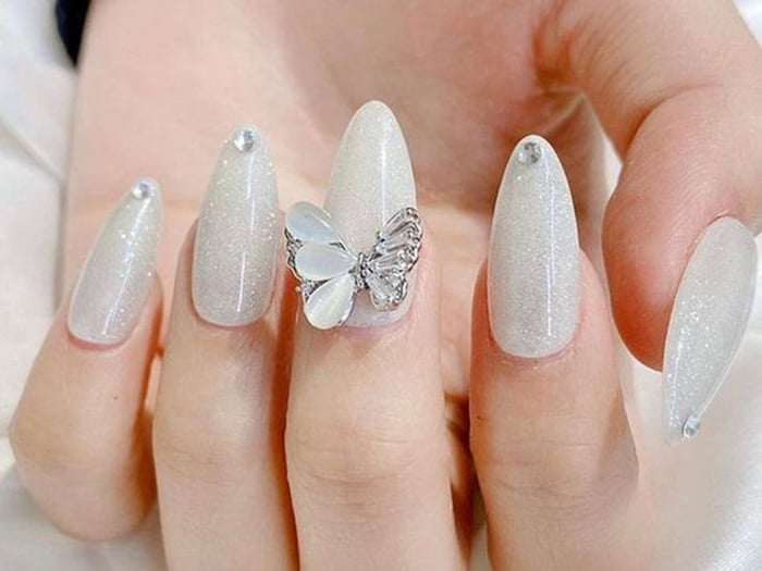 Top 20+ mẫu nail màu trắng gạo đẹp và tinh tế