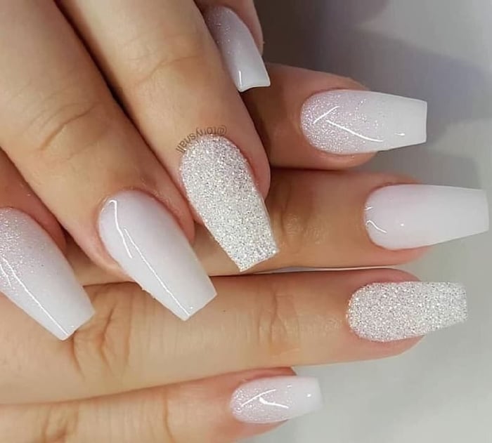 Top 20+ mẫu nail màu trắng gạo đẹp và tinh tế